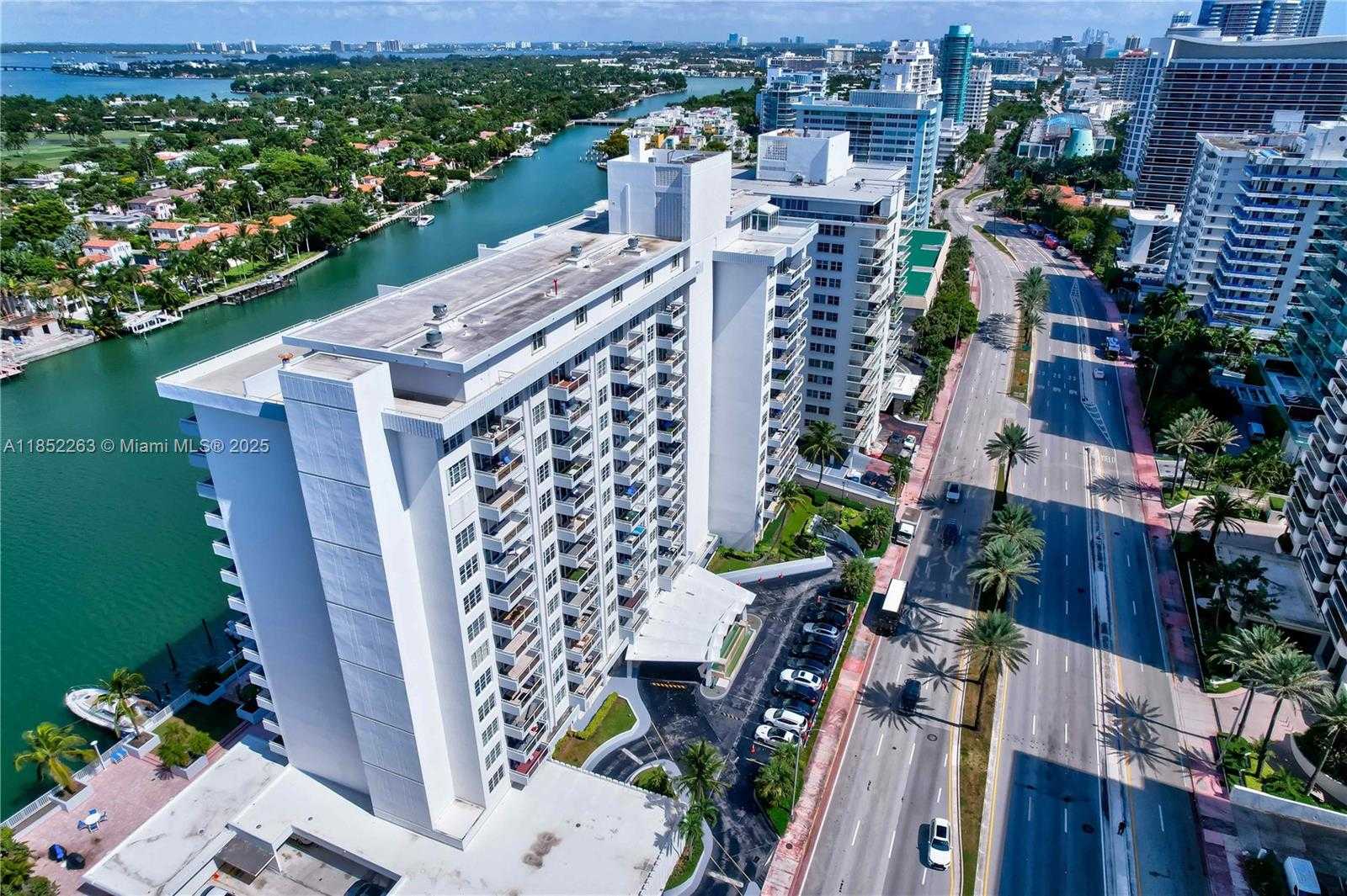 Small Image of 5700 COLLINS AVE #16C, Miami Beach Number 41