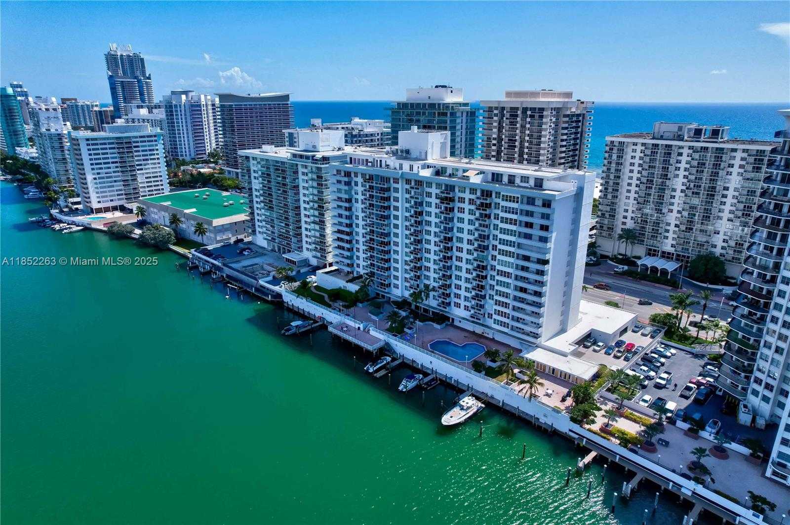 Small Image of 5700 COLLINS AVE #16C, Miami Beach Number 48