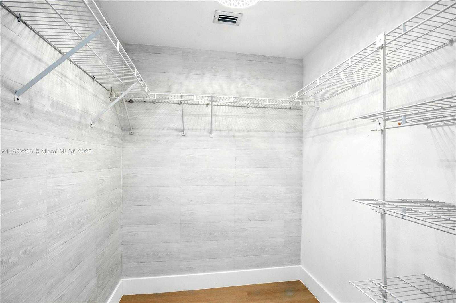 Small Image of 2475 BRICKELL AVE #2610, Miami Number 10