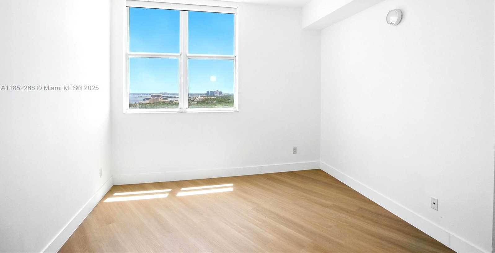 Small Image of 2475 BRICKELL AVE #2610, Miami Number 13