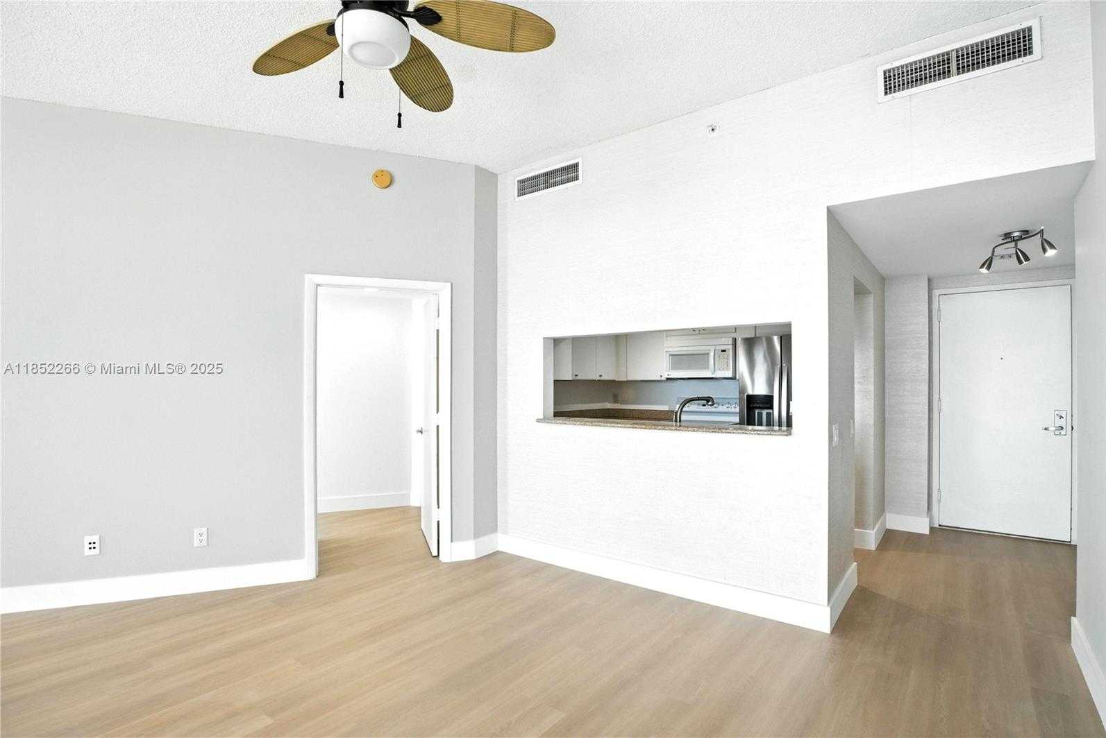 Small Image of 2475 BRICKELL AVE #2610, Miami Number 5