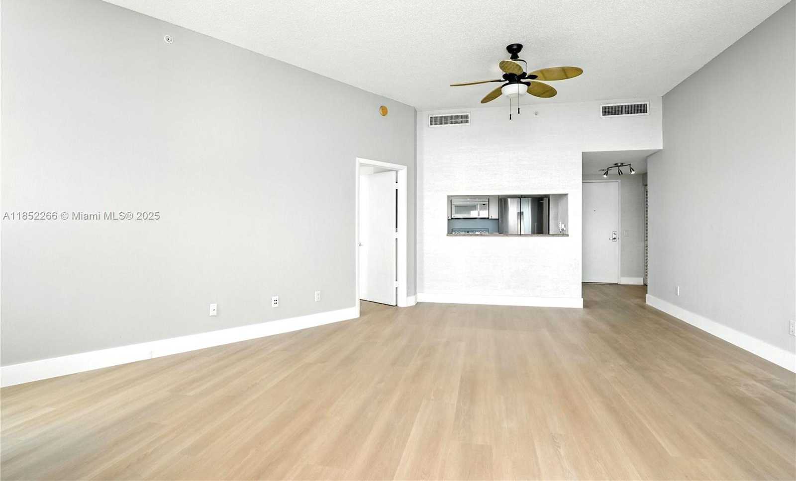 Small Image of 2475 BRICKELL AVE #2610, Miami Number 6