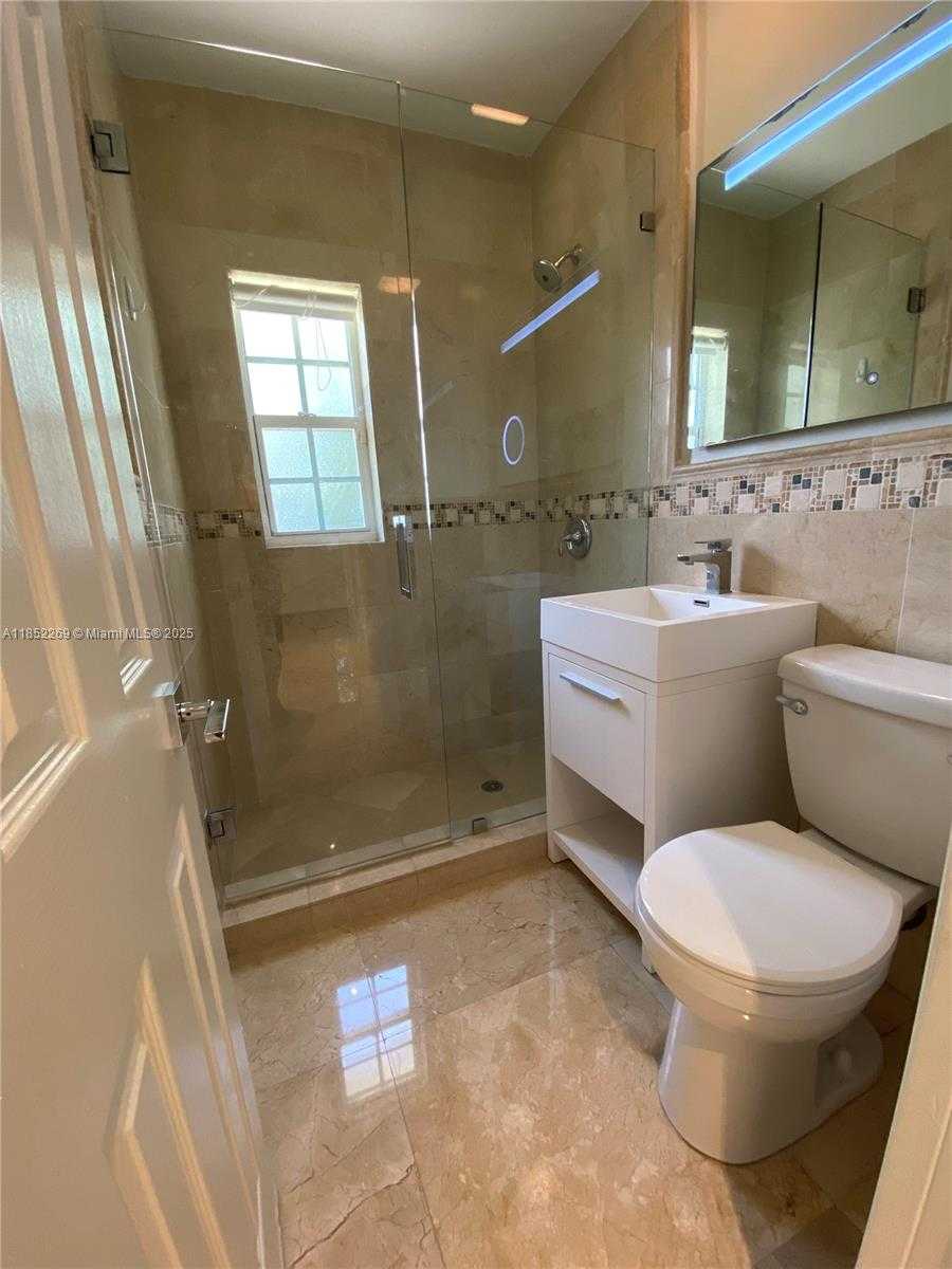 Small Image of 5940 SOUTH WEST 47TH ST, Miami Number 10