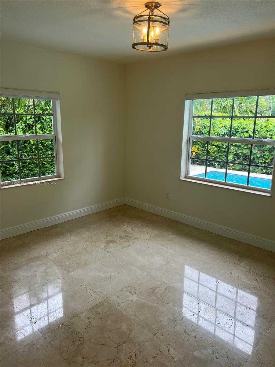 Small Image of 5940 SOUTH WEST 47TH ST, Miami Number 13