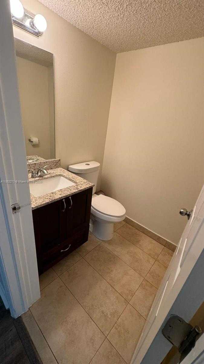 Small Image of 6045 NORTH WEST 186TH ST #312, Hialeah Number 3