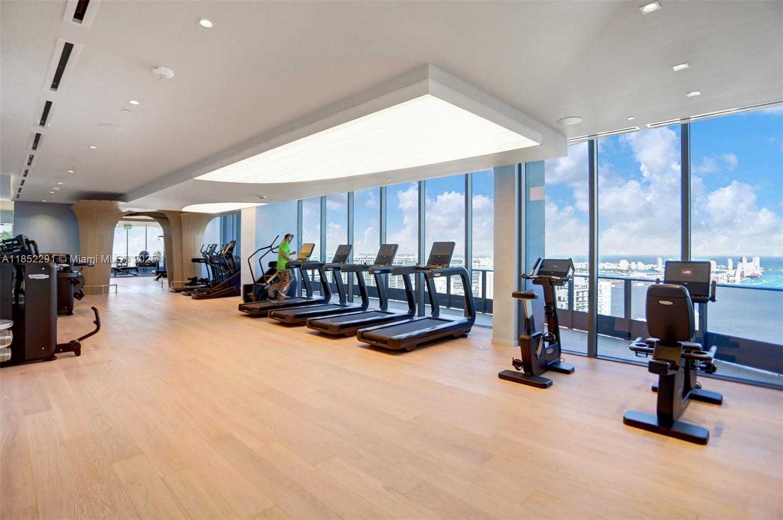 Small Image of 1000 BRICKELL PLAZA #1904, Miami Number 28