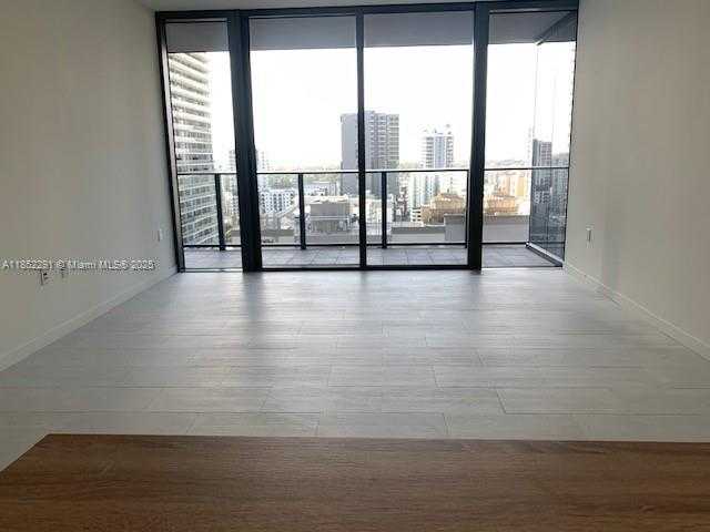 Small Image of 1000 BRICKELL PLAZA #1904, Miami Number 5