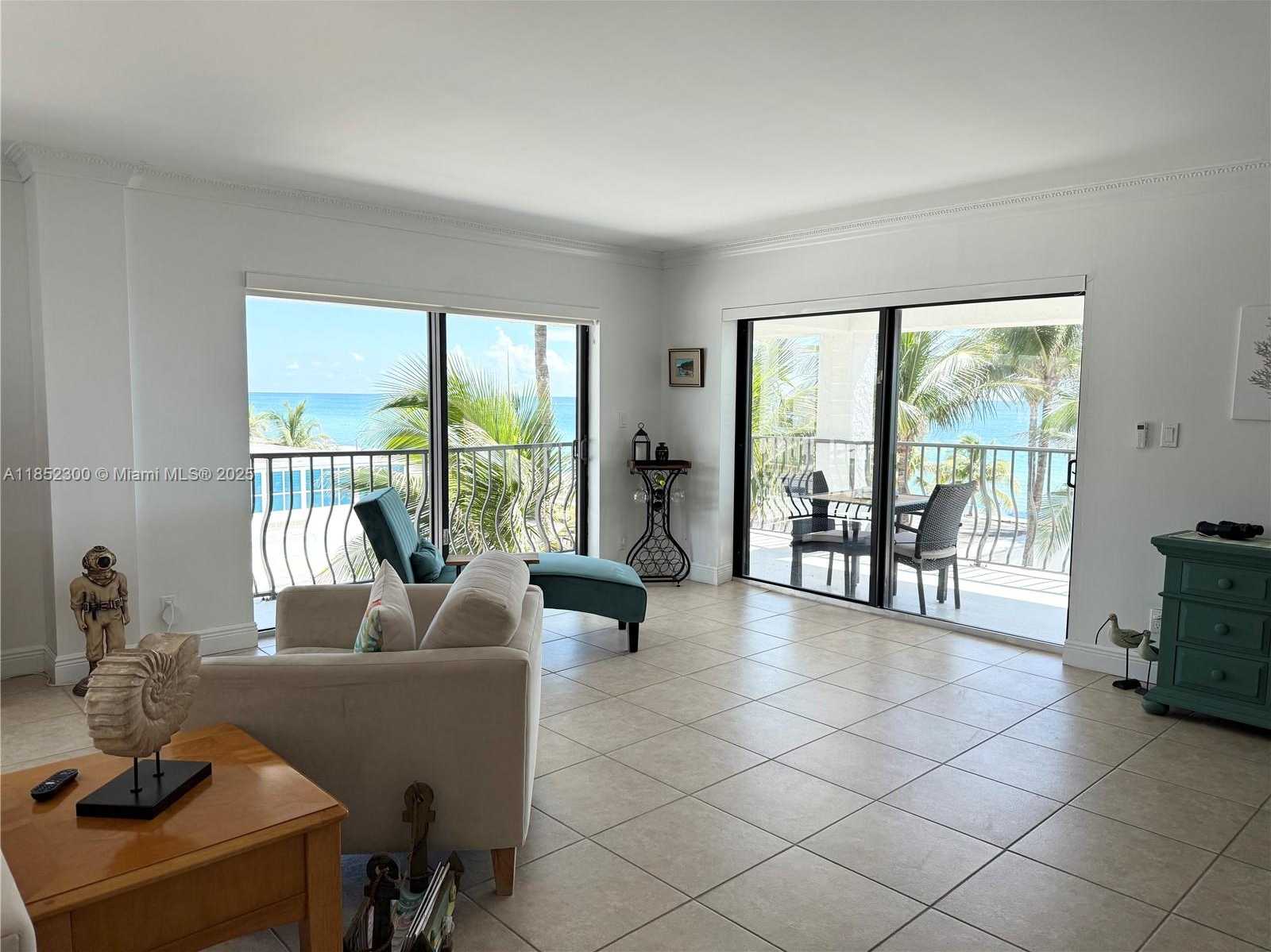 Small Image of 5415 COLLINS AVE #407, Miami Beach Number 2