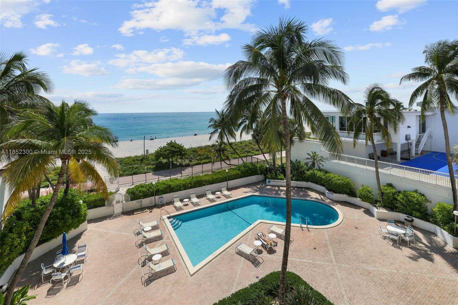 Small Image of 5415 COLLINS AVE #407, Miami Beach Number 5