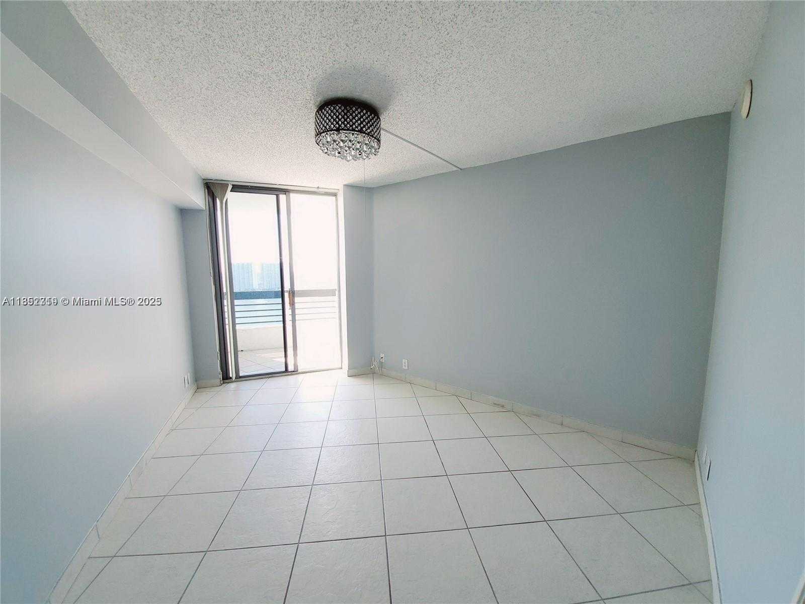 Small Image of 19101 NE 36th Pl, Aventura, FL 33180, USA Number 15