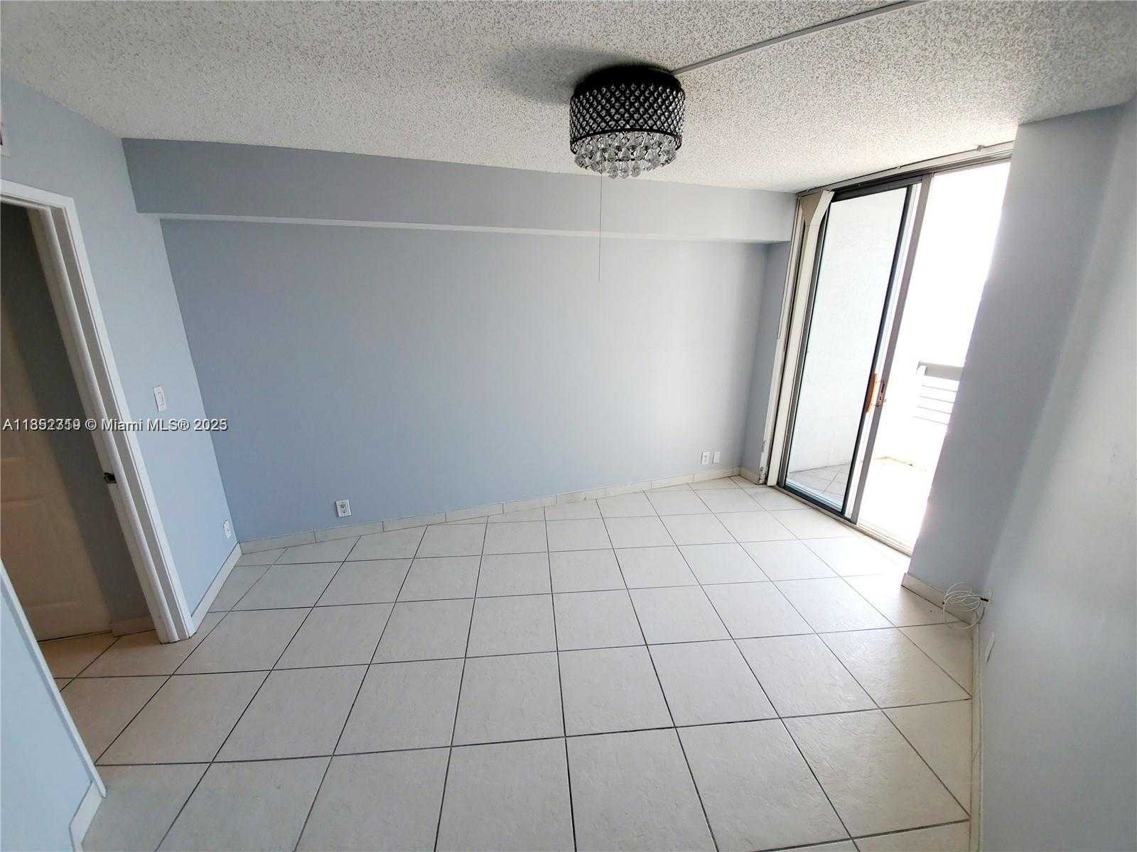 Small Image of 19101 NE 36th Pl, Aventura, FL 33180, USA Number 19