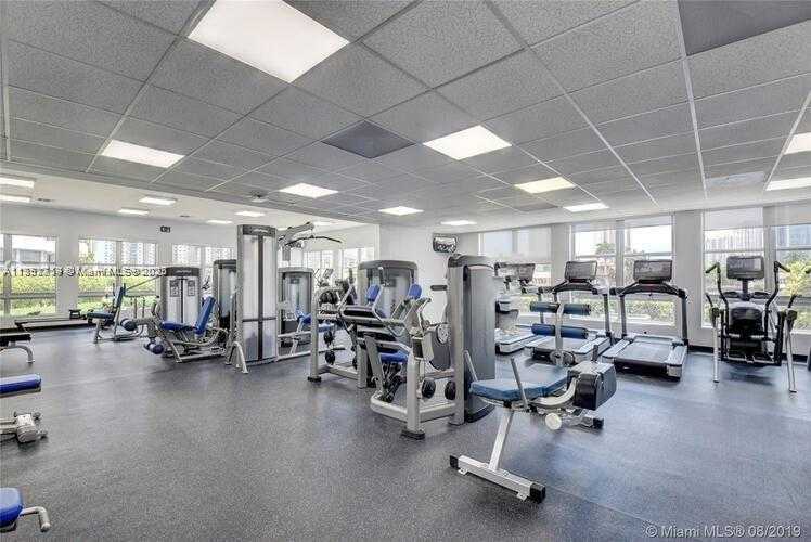 Small Image of 19101 NE 36th Pl, Aventura, FL 33180, USA Number 23