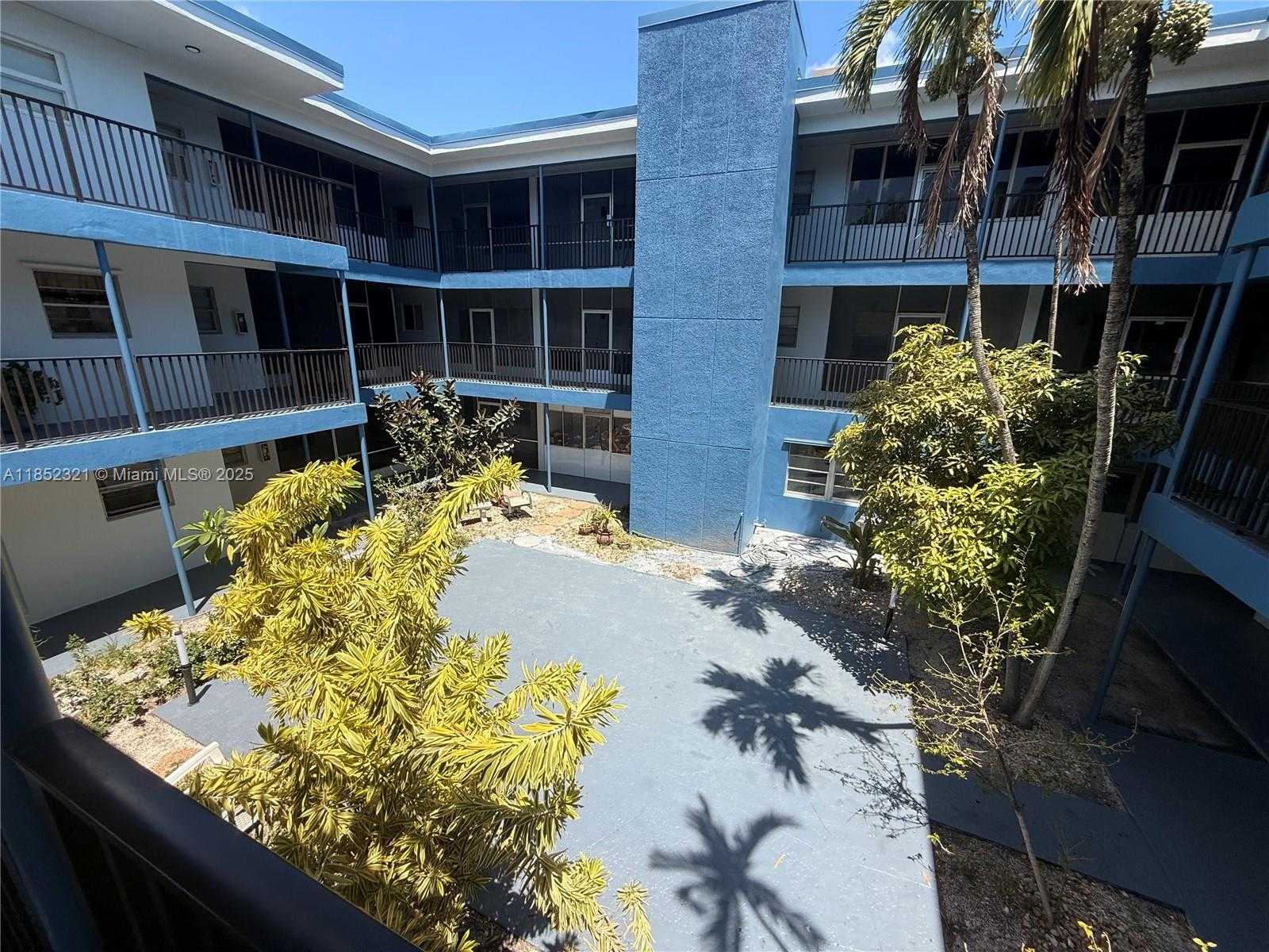 Small Image of 1943 MONROE ST #309A, Hollywood Number 2