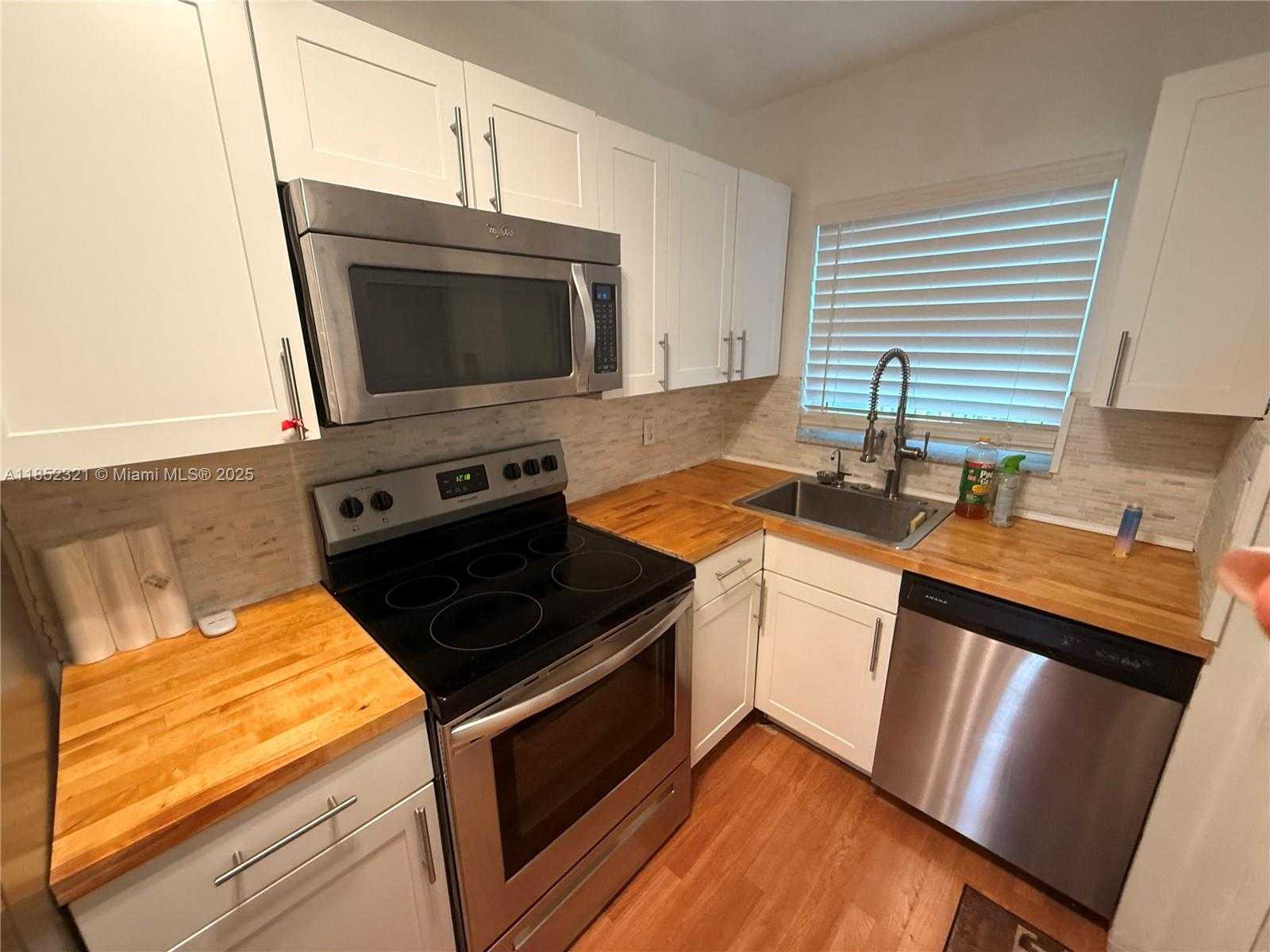 Small Image of 1943 MONROE ST #309A, Hollywood Number 7