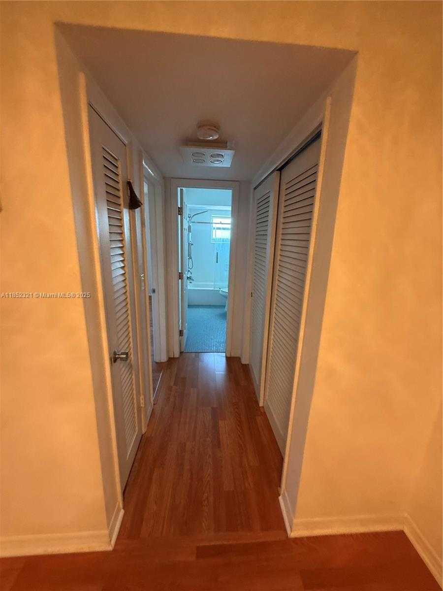 Small Image of 1943 MONROE ST #309A, Hollywood Number 8