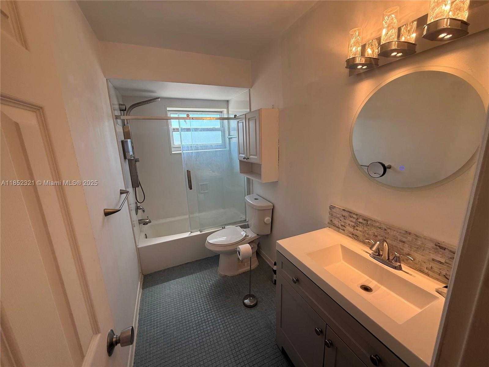 Small Image of 1943 MONROE ST #309A, Hollywood Number 9