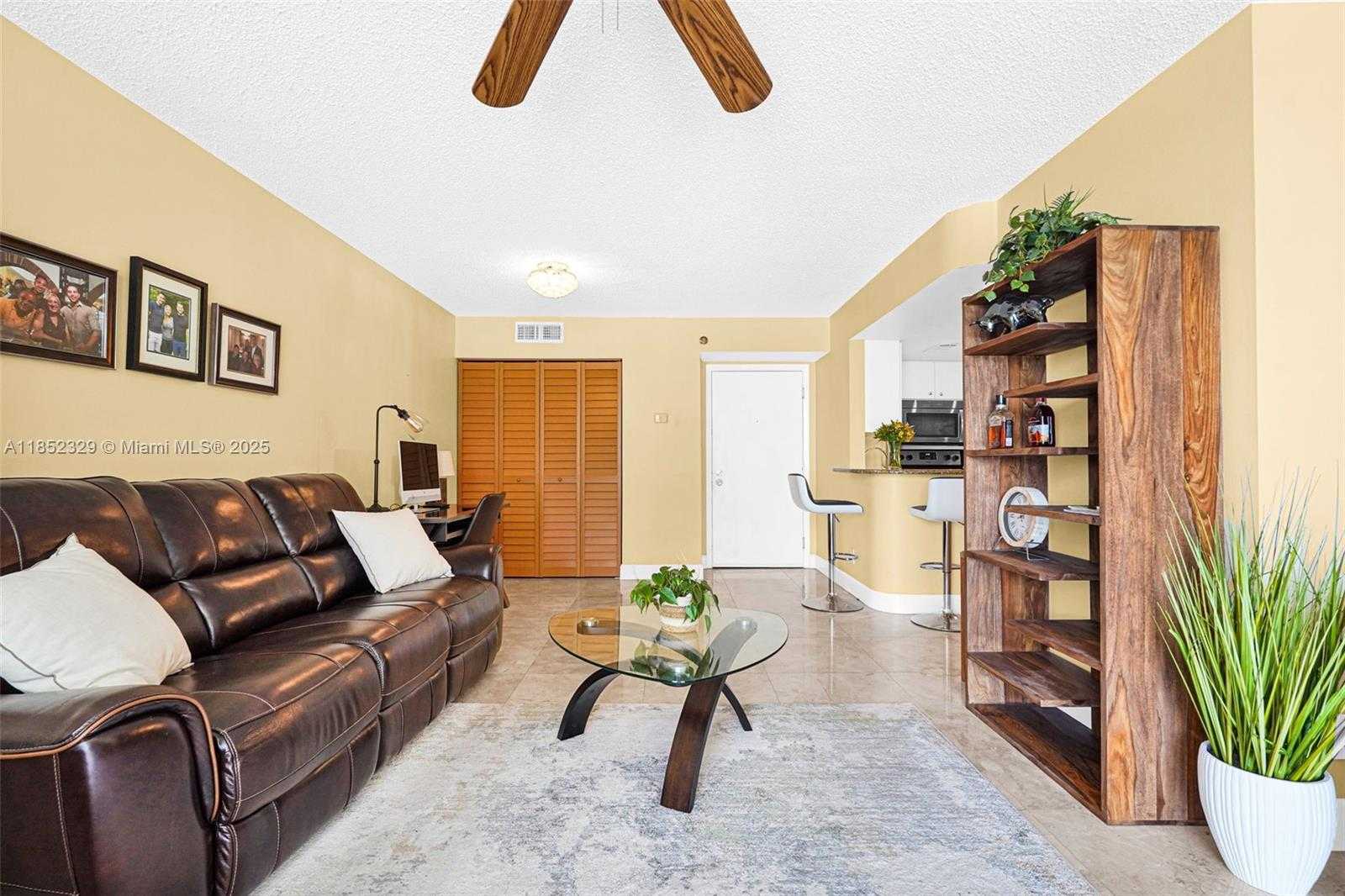Small Image of 770 CLAUGHTON ISLAND DRIVE #611, Miami Number 10