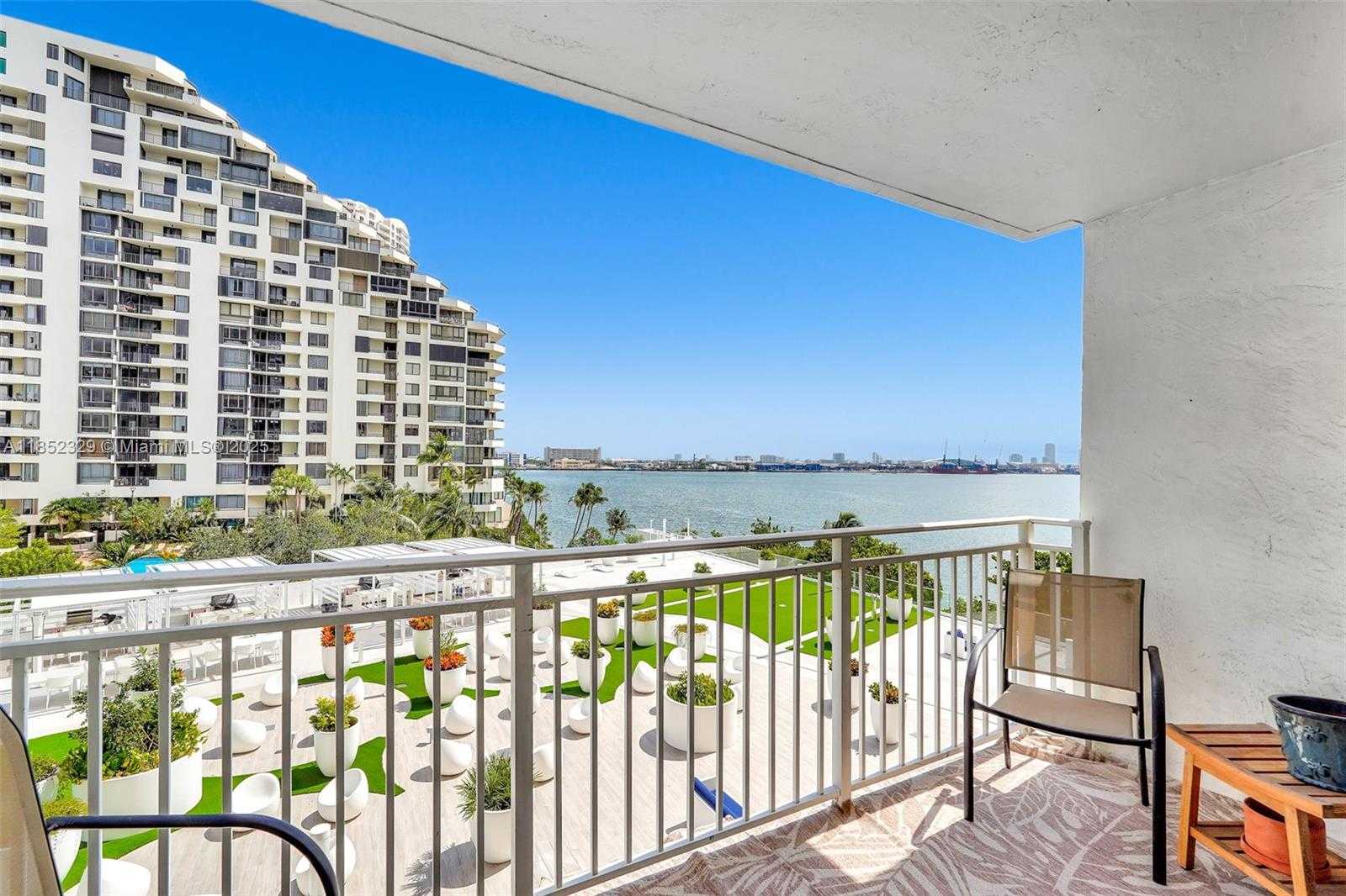 Small Image of 770 CLAUGHTON ISLAND DRIVE #611, Miami Number 22