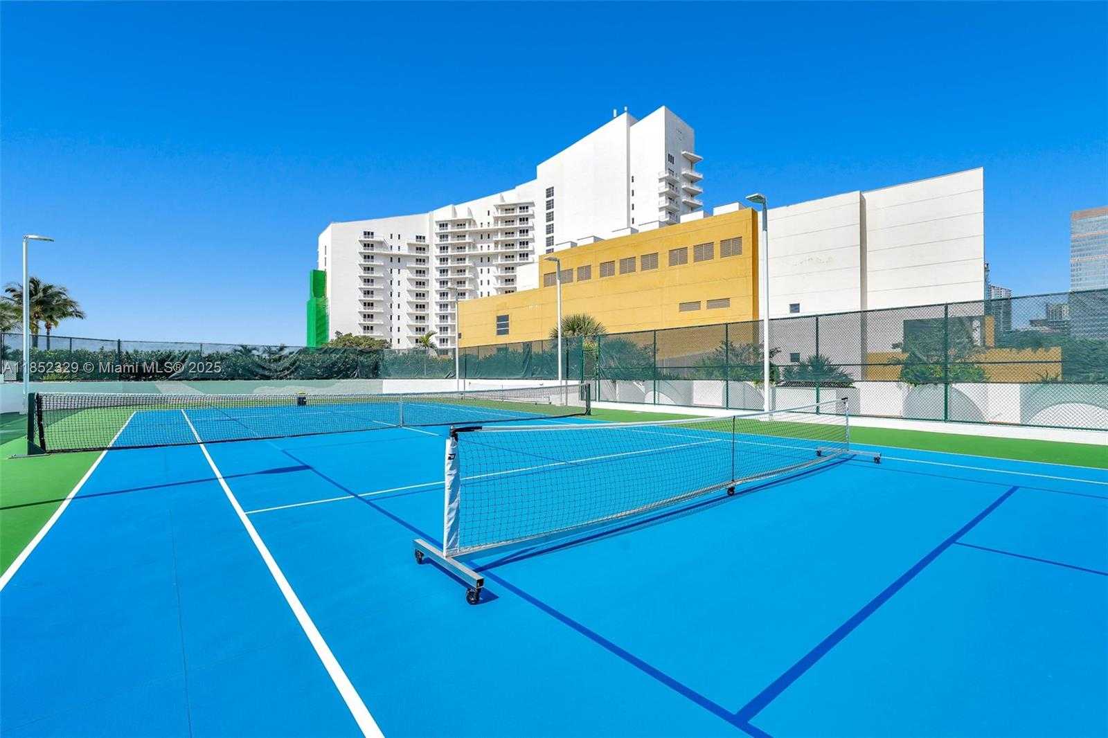 Small Image of 770 CLAUGHTON ISLAND DRIVE #611, Miami Number 37