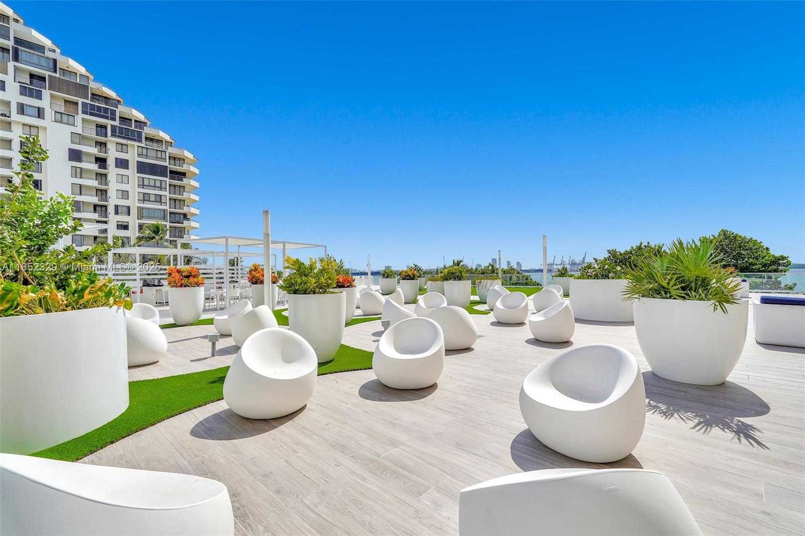 Small Image of 770 CLAUGHTON ISLAND DRIVE #611, Miami Number 38