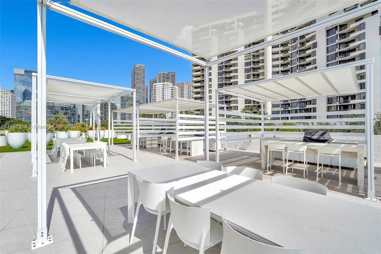 Small Image of 770 CLAUGHTON ISLAND DRIVE #611, Miami Number 39