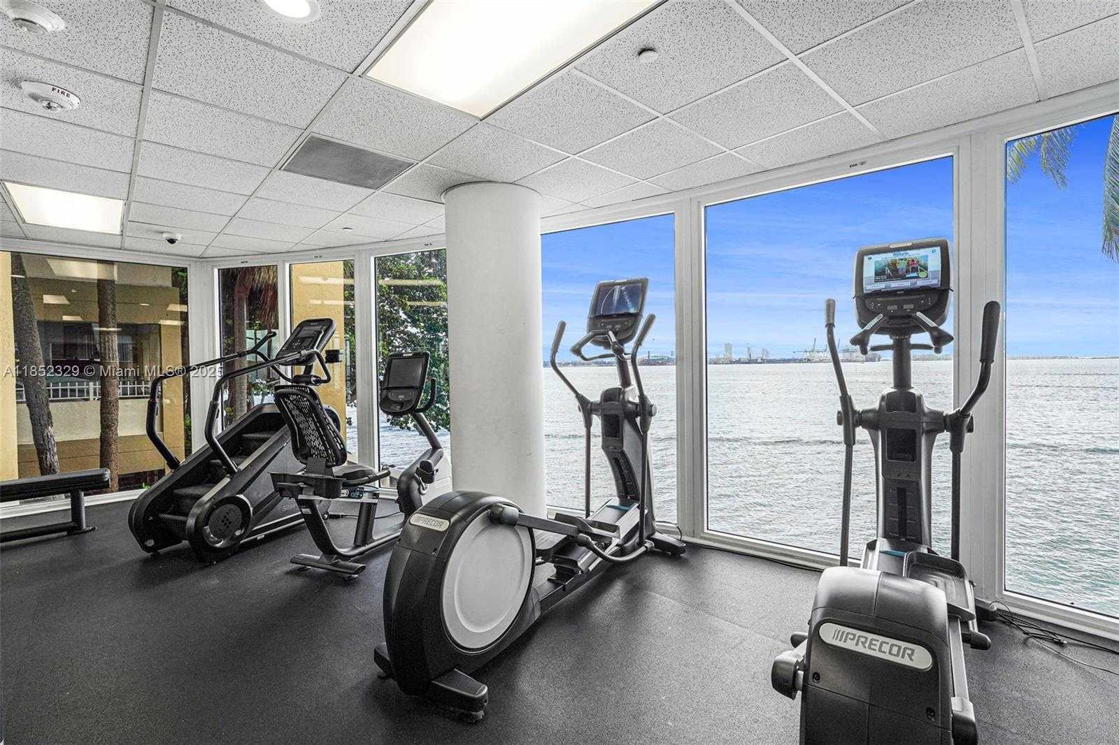 Small Image of 770 CLAUGHTON ISLAND DRIVE #611, Miami Number 42