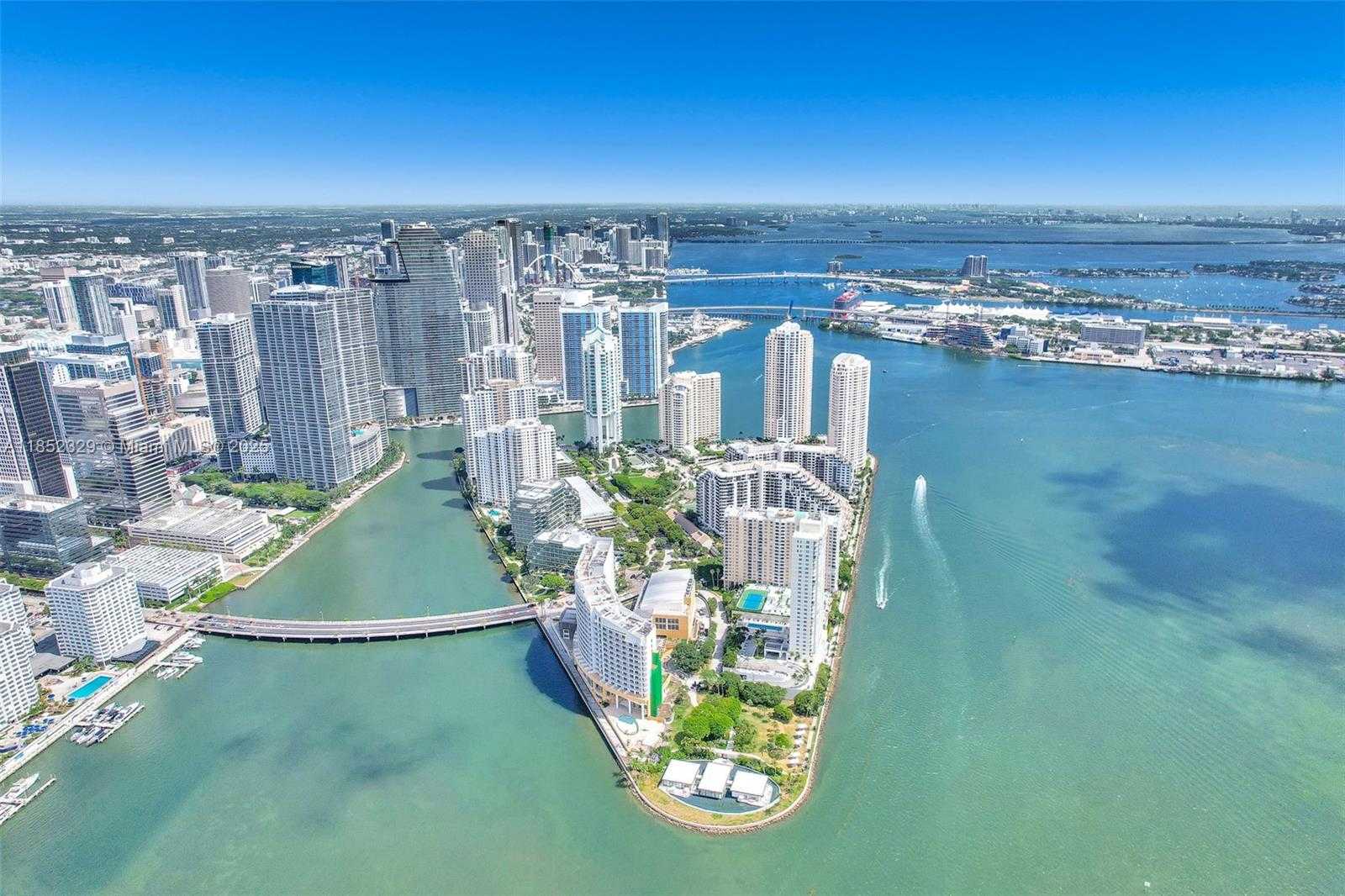 Small Image of 770 CLAUGHTON ISLAND DRIVE #611, Miami Number 44