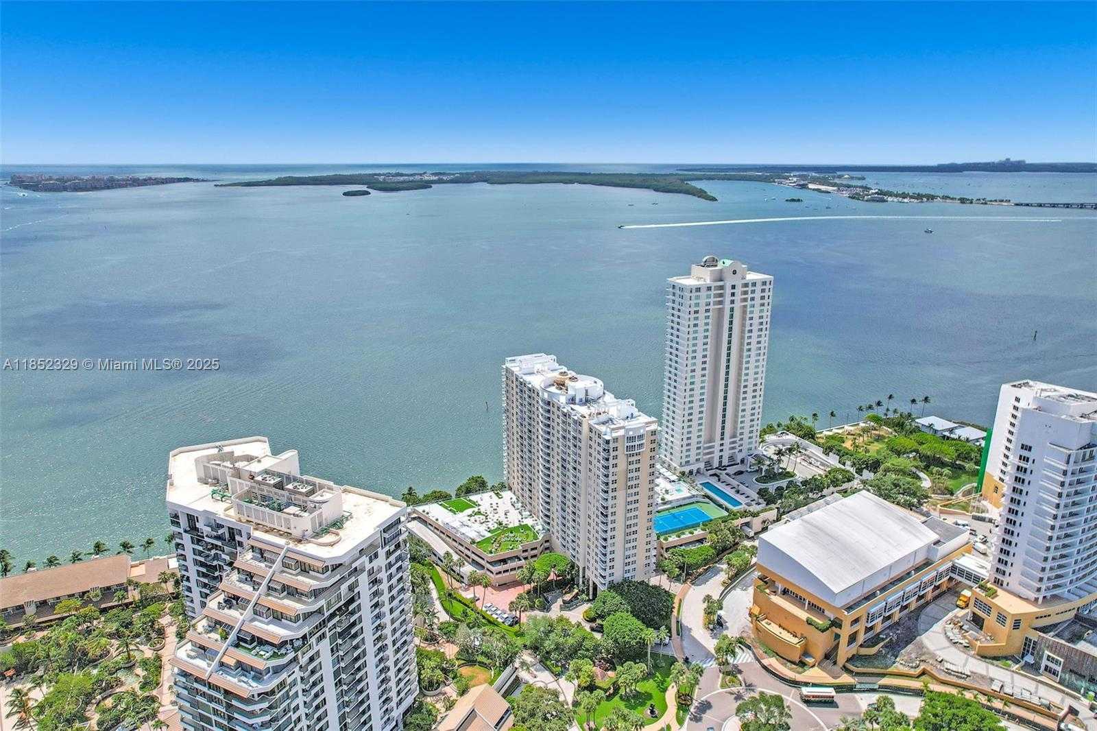 Small Image of 770 CLAUGHTON ISLAND DRIVE #611, Miami Number 46