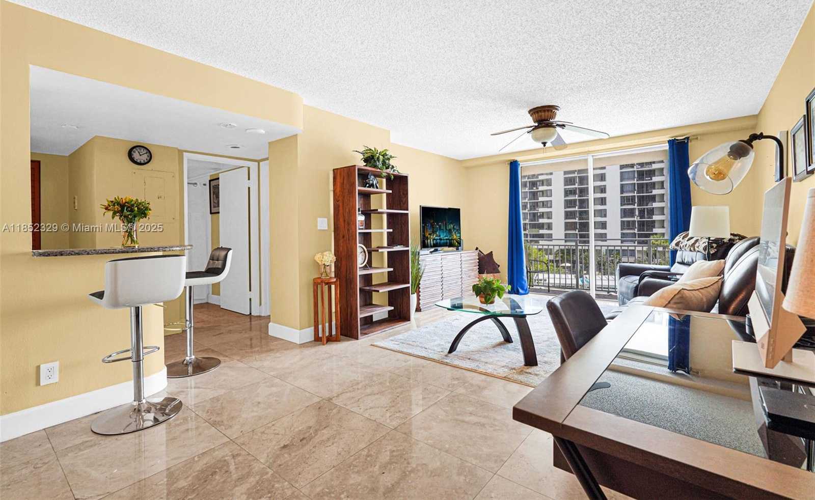 Small Image of 770 CLAUGHTON ISLAND DRIVE #611, Miami Number 5