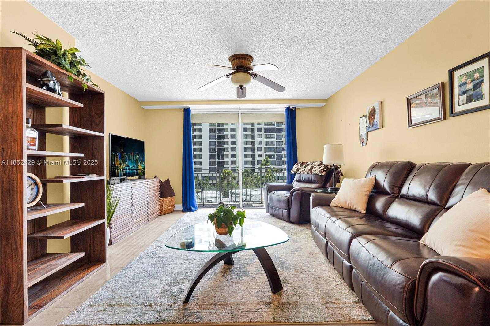 Small Image of 770 CLAUGHTON ISLAND DRIVE #611, Miami Number 7