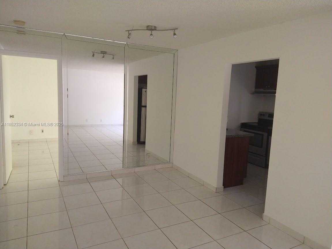Small Image of 17021 NORTH BAY RD #126, Sunny Isles Beach Number 10