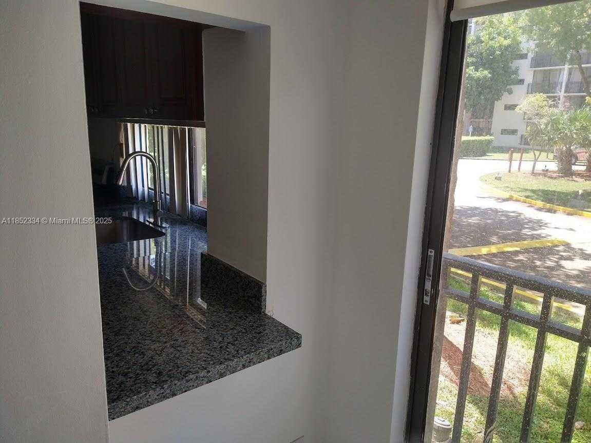 Small Image of 17021 NORTH BAY RD #126, Sunny Isles Beach Number 14