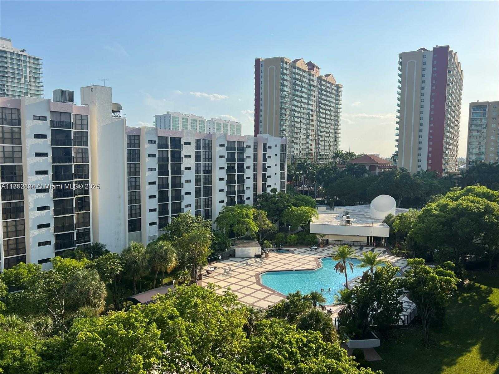 Small Image of 17021 NORTH BAY RD #126, Sunny Isles Beach Number 22