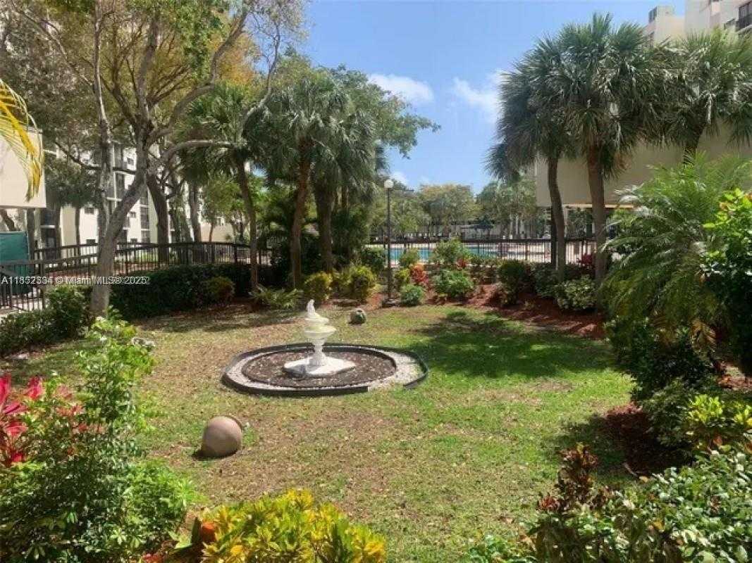 Small Image of 17021 NORTH BAY RD #126, Sunny Isles Beach Number 23