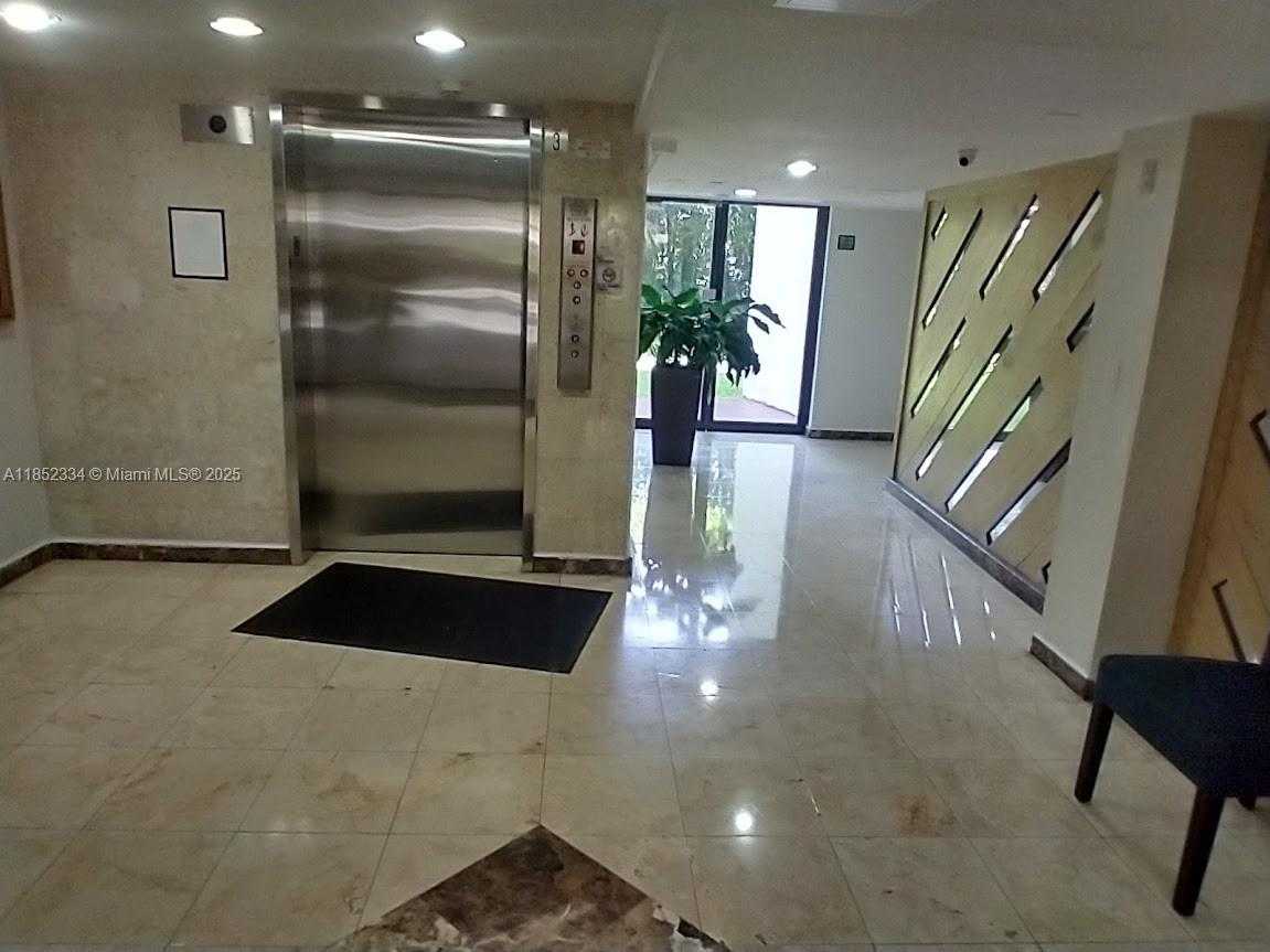 Small Image of 17021 NORTH BAY RD #126, Sunny Isles Beach Number 3