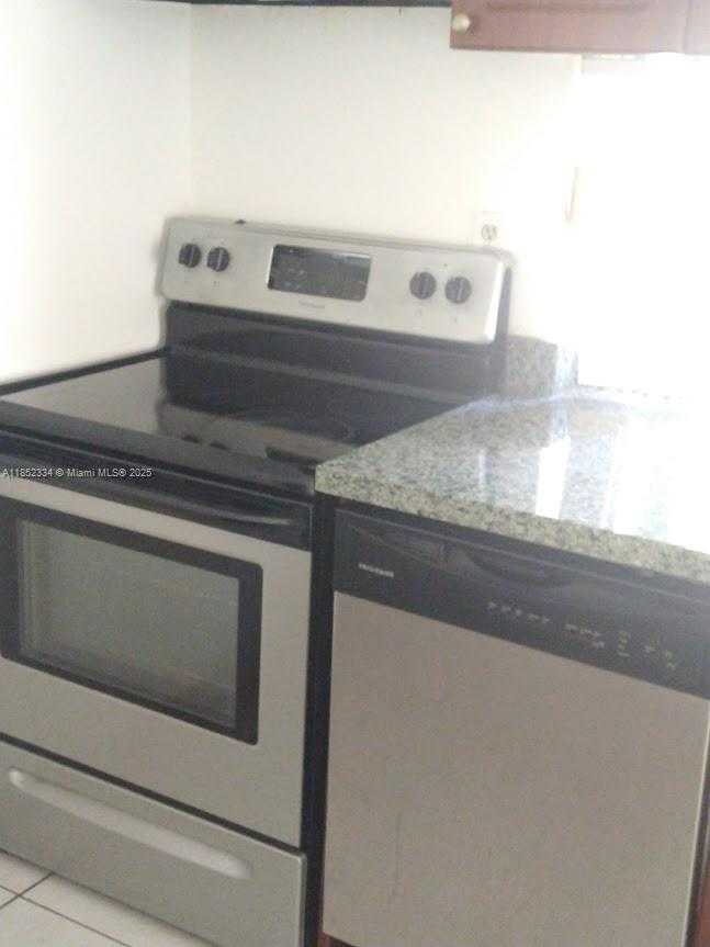 Small Image of 17021 NORTH BAY RD #126, Sunny Isles Beach Number 6