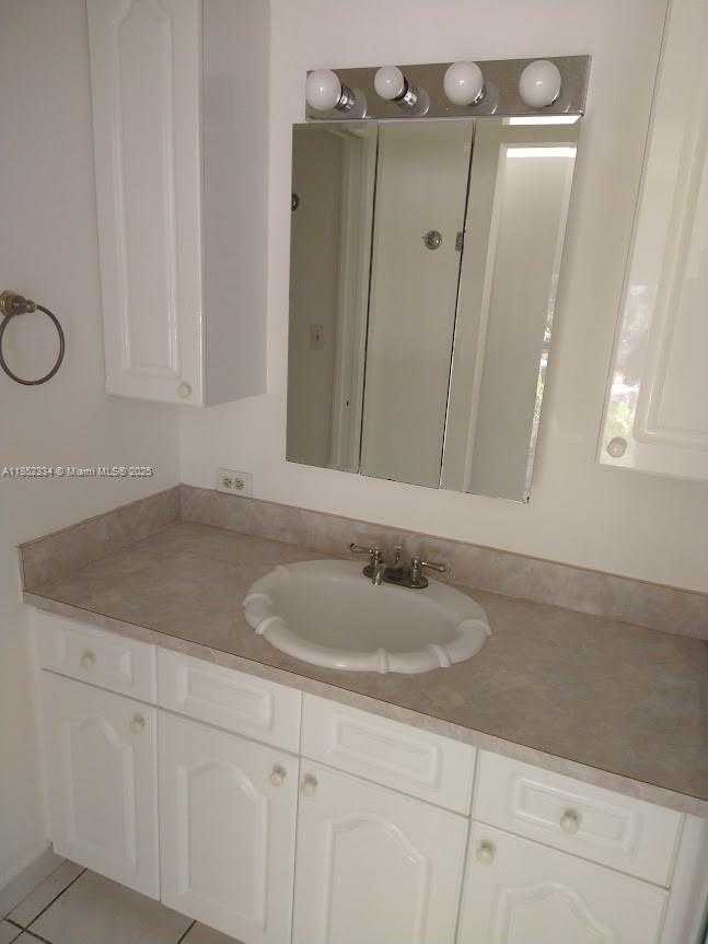 Small Image of 17021 NORTH BAY RD #126, Sunny Isles Beach Number 7