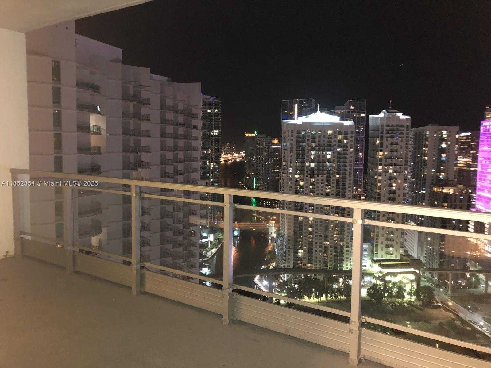 Small Image of 90 SOUTH WEST 3RD ST #3802, Miami Number 13