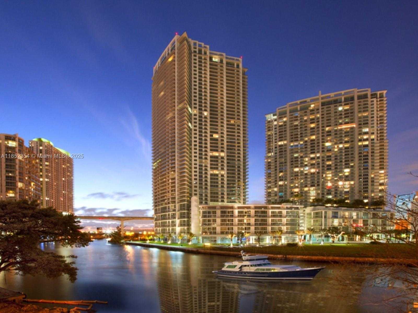 Small Image of 90 SOUTH WEST 3RD ST #3802, Miami Number 19