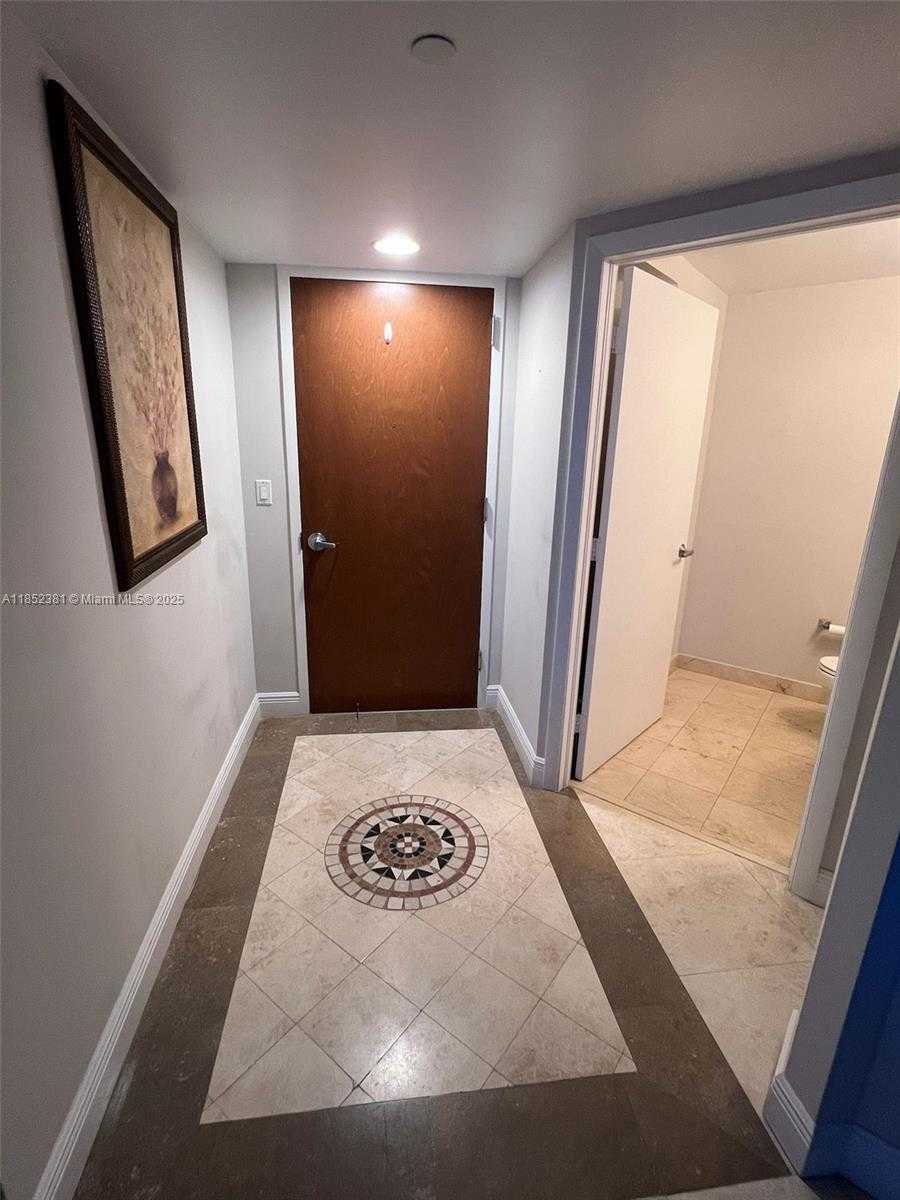 Imagen de Pequeño Objeto