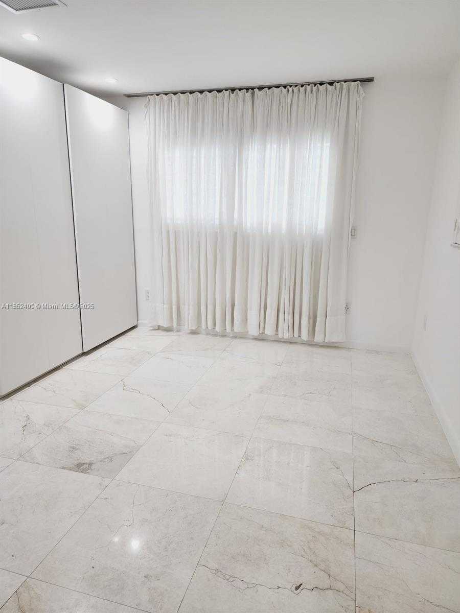 Small Image of 7425 SOUTH WEST 128TH ST, Pinecrest Number 10