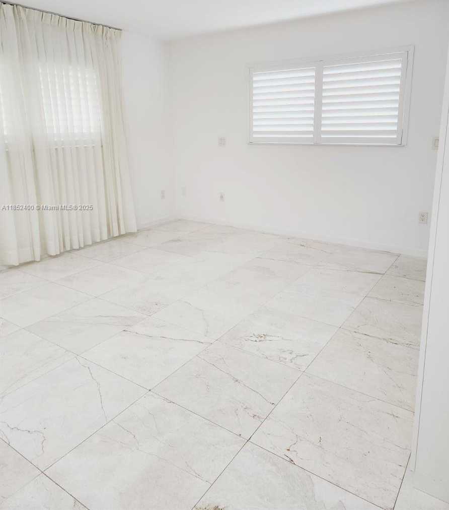 Small Image of 7425 SOUTH WEST 128TH ST, Pinecrest Number 12