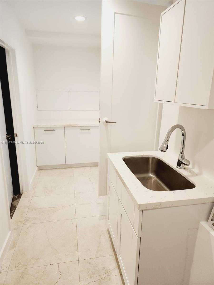Small Image of 7425 SOUTH WEST 128TH ST, Pinecrest Number 19