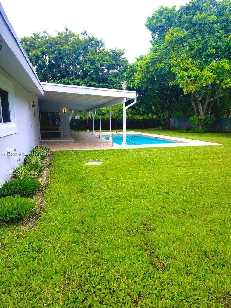 Small Image of 7425 SOUTH WEST 128TH ST, Pinecrest Number 21