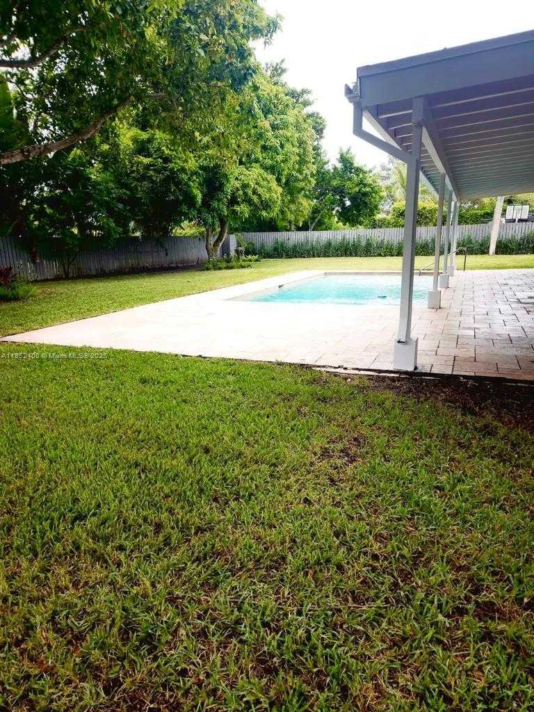 Small Image of 7425 SOUTH WEST 128TH ST, Pinecrest Number 22