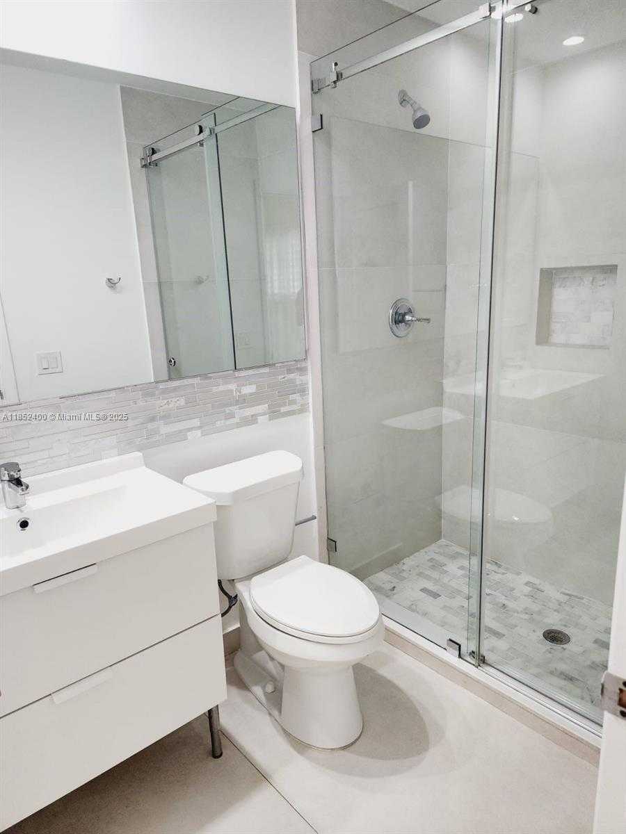 Small Image of 7425 SOUTH WEST 128TH ST, Pinecrest Number 9