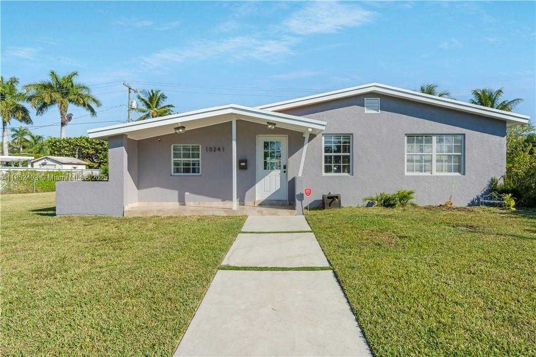 Small Image of 10241 DOMINICAN DR, Cutler Bay Number 2