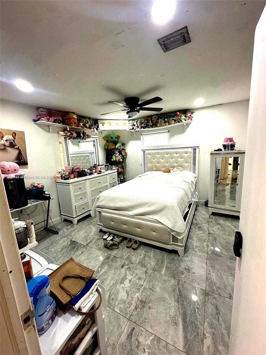 Small Image of 10241 DOMINICAN DR, Cutler Bay Number 4