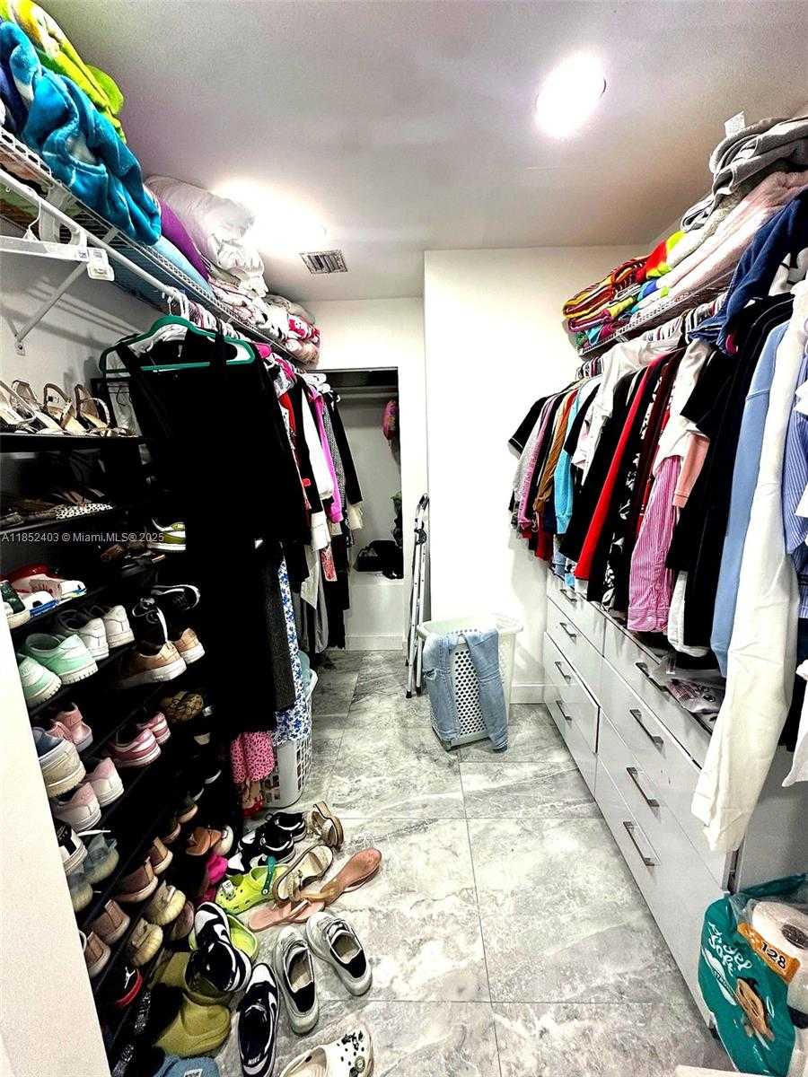 Small Image of 10241 DOMINICAN DR, Cutler Bay Number 5