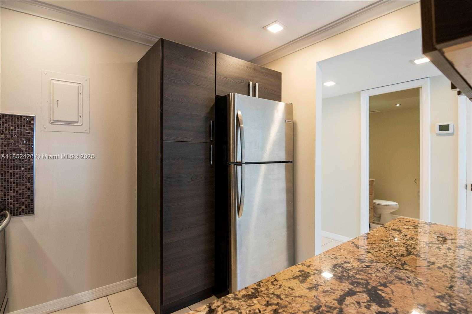 Small Image of 16710 NORTH EAST 9TH AVE #605, North Miami Beach Number 4